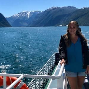 Meet your Posher, Angie